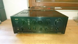 Akai AM-93