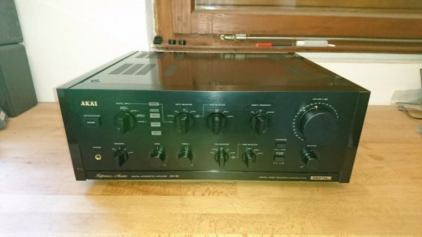Akai AM-93