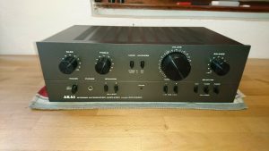 Akai AM-2250
