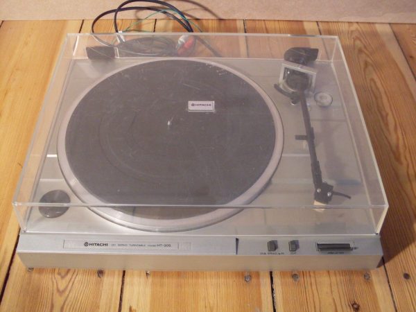 Hitachi HT-20S – Bild 2