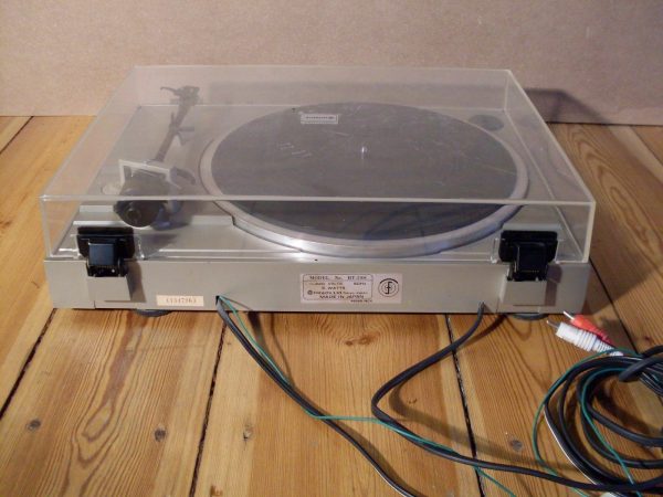Hitachi HT-20S – Bild 3