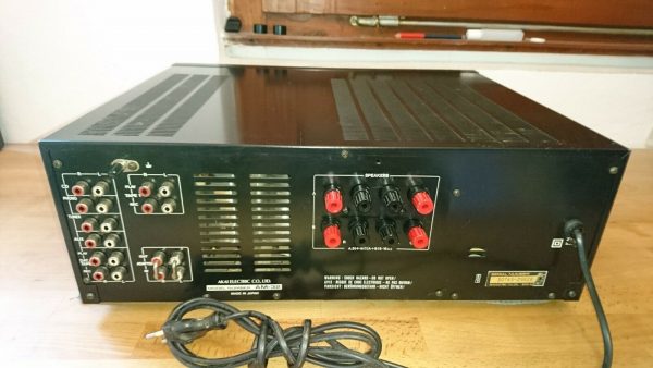 Akai AM-32 – Bild 3