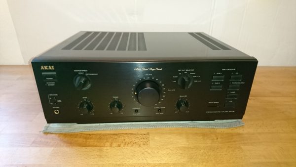 Akai AM-39