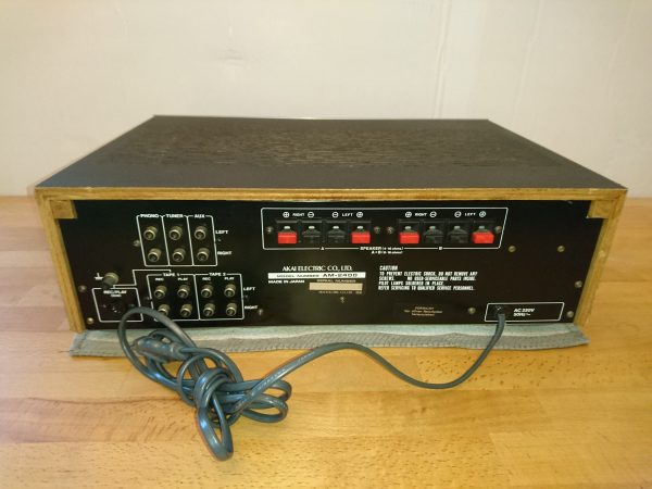 Akai AM-2400 – Bild 3
