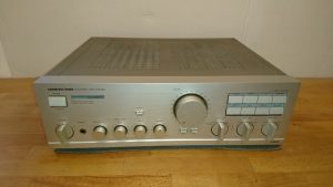 Onkyo A-8450 silber