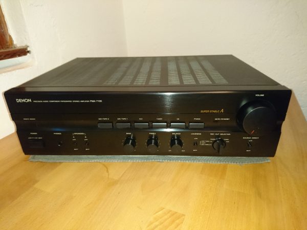 Denon PMA-715R