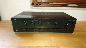 JVC AX-411