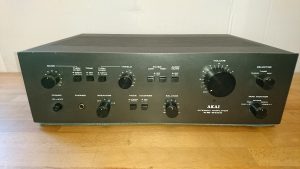 Akai AM-2400