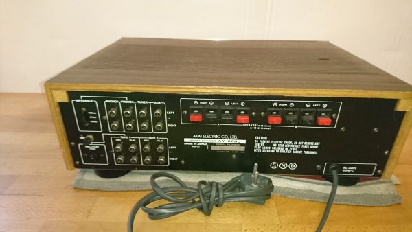 Akai AM-2600 silber – Bild 3