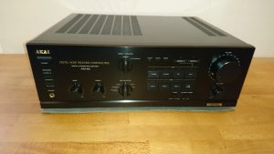Akai AM-65