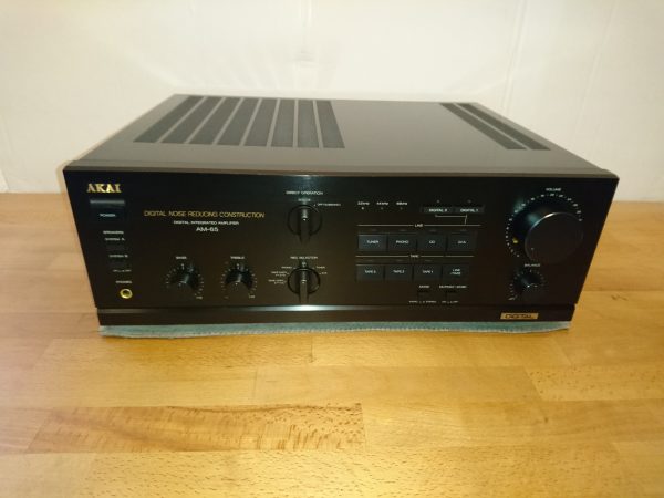 Akai AM-65