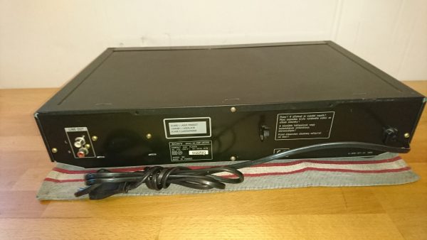 Sony CDP-XE220 – Bild 2
