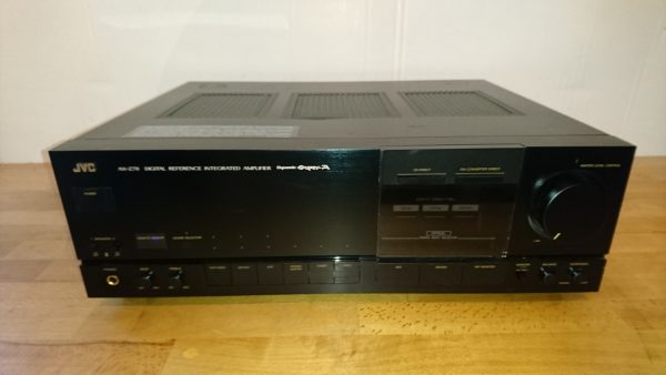 JVC AX-Z711
