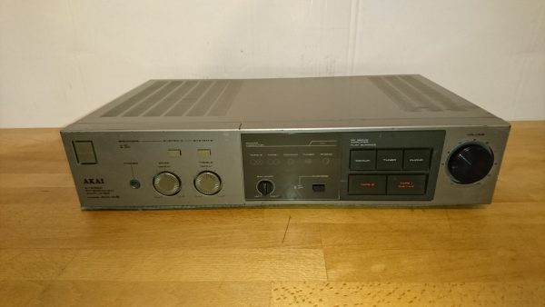 Akai AM-A2