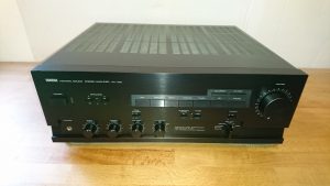 Yamaha AX-700