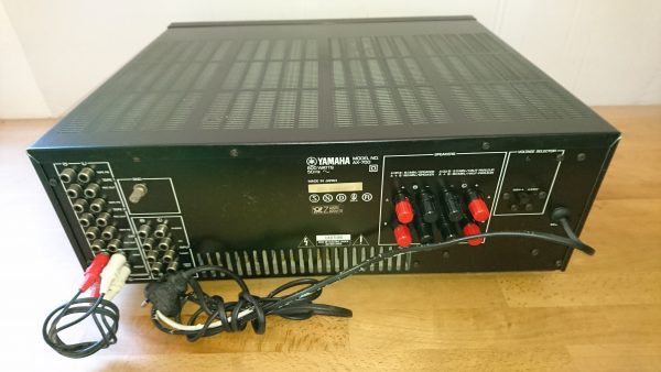 Yamaha AX-700 – Bild 2