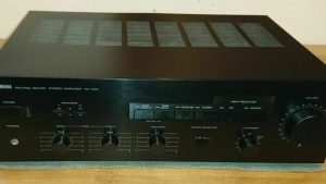 Yamaha AX-400