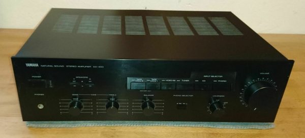 Yamaha AX-400