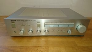 Yamaha A-500 silber