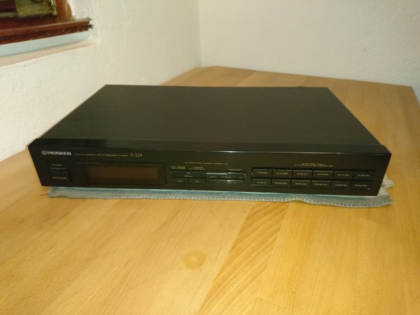 Pioneer F-229