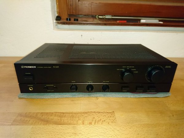 Pioneer A-225