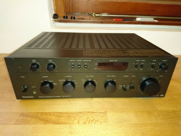 Technics SU-8077