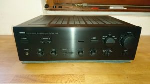 Yamaha AX-550