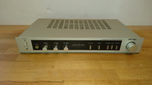 Rotel RA-820 silber