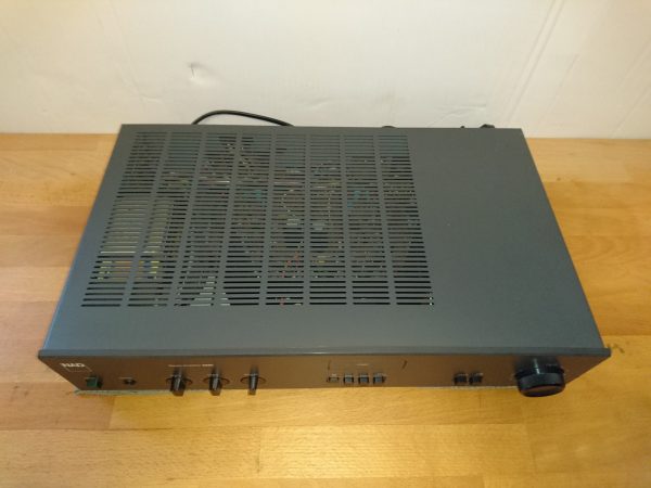 NAD 3020i – Bild 2