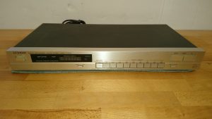 Luxman T-404L