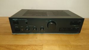 Onkyo A-8220