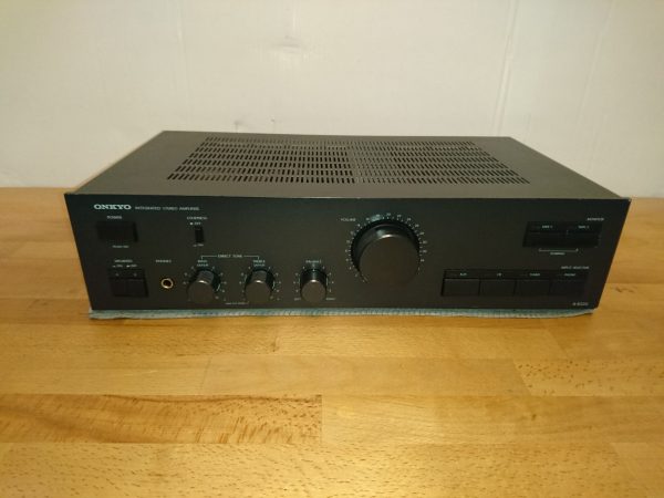 Onkyo A-8220