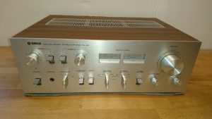 Yamaha CA-610 (Holz)