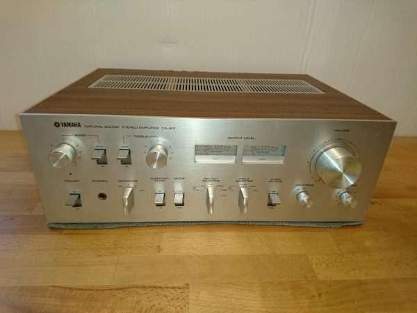 Yamaha CA-610 (Holz)
