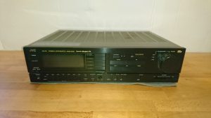 JVC AX-70