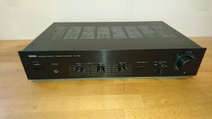 Yamaha AX-300