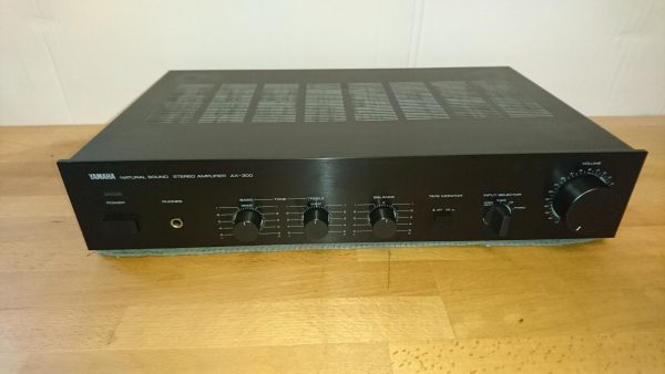 Yamaha AX-300