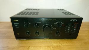 Akai AM-67
