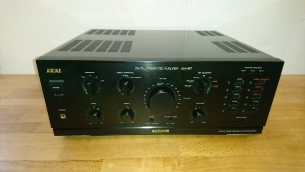 Akai AM-67