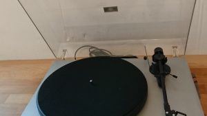 Pro-Ject Debut II silber