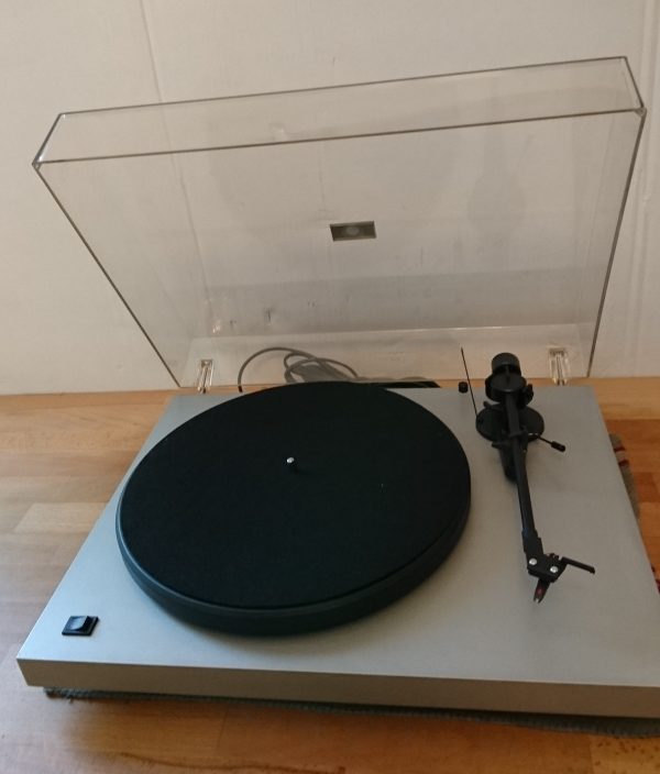 Pro-Ject Debut II silber