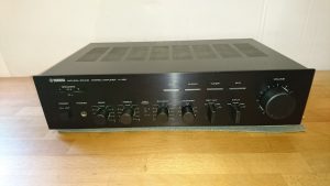 Yamaha A-460 schwarz