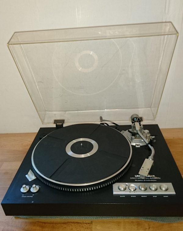 Universum F 2095