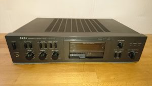 Akai AM-U02