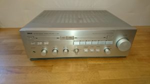 Yamaha A-720 silber