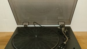 Akai AP-001C Grau