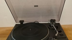 Hitachi HT-350