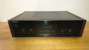 Sony TA-N220 mit Holz