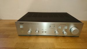Yamaha A-450 silber