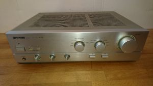Pioneer A-335 silber